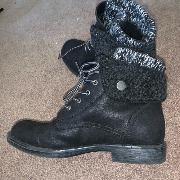 Women’s black ankle boots - Picture 2 of 4